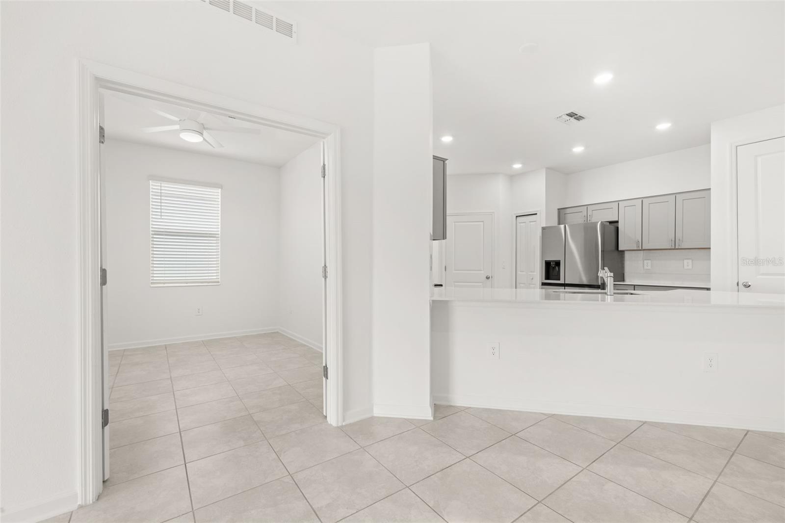 RANCHES/LK MCLEOD II - Residential Lease