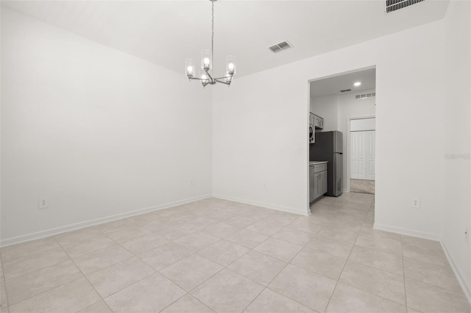 RANCHES/LK MCLEOD II - Residential Lease