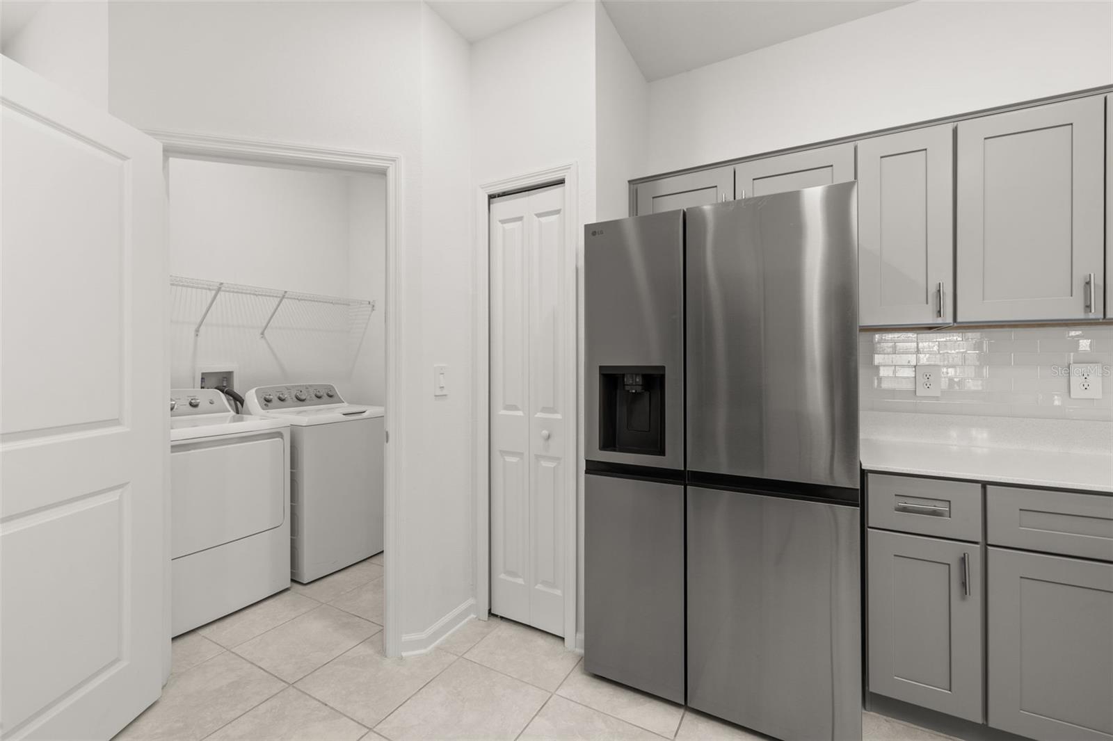 RANCHES/LK MCLEOD II - Residential Lease
