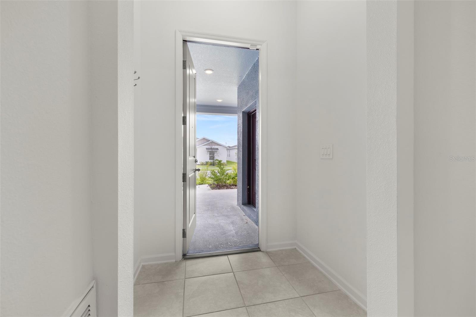 RANCHES/LK MCLEOD II - Residential Lease
