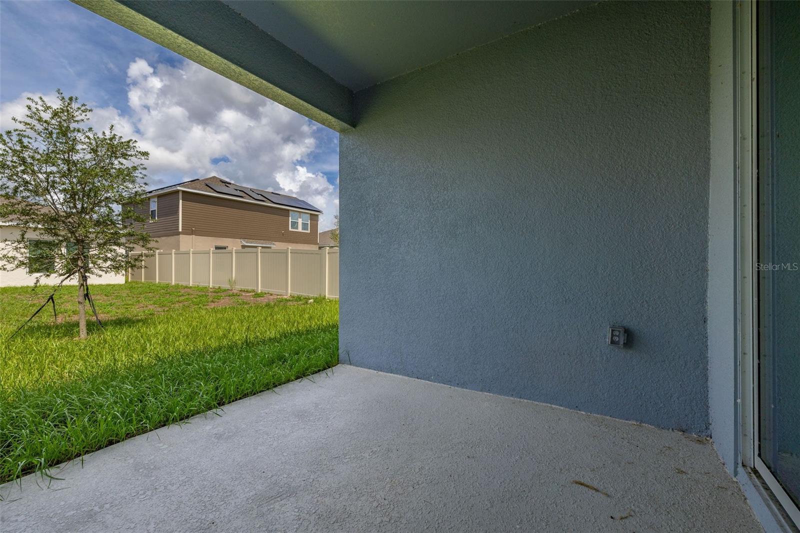 RANCHES/LK MCLEOD II - Residential Lease