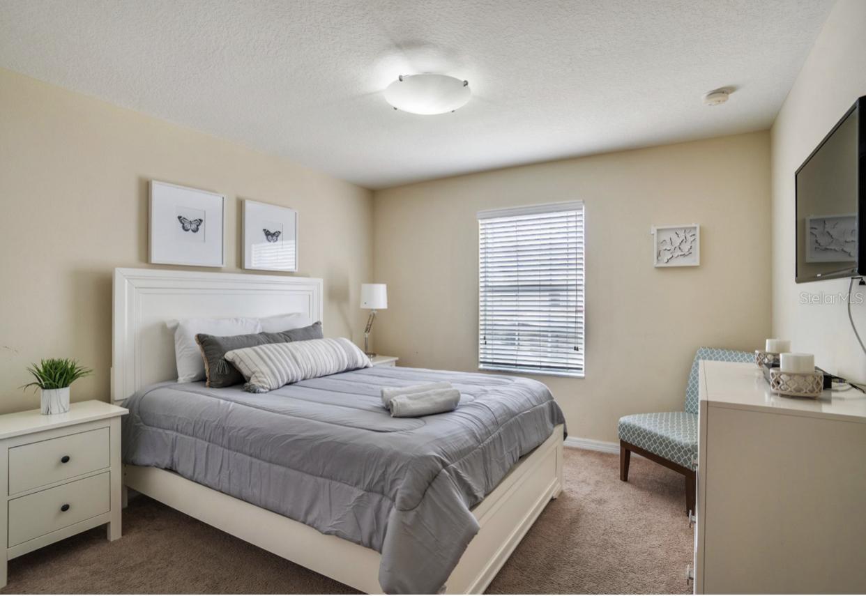 PARADISE PALMS RESORT P1 - Residential Lease