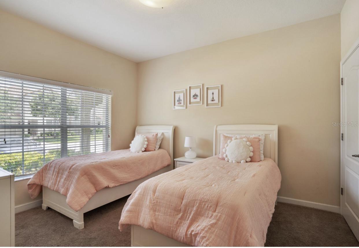 PARADISE PALMS RESORT P1 - Residential Lease