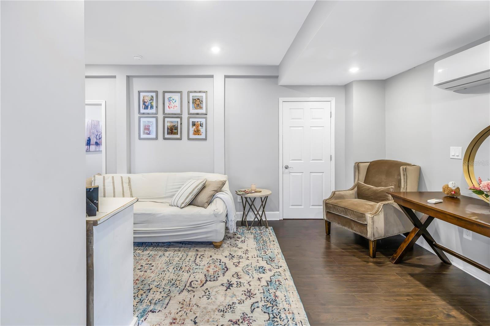 FLORIDA HEIGHTS - Residential Income