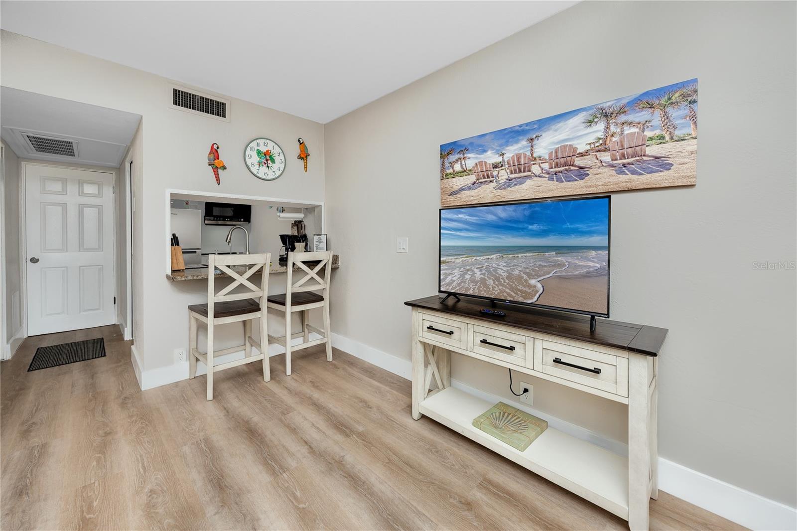 MALYN CONDO MOTEL CONDO - Residential