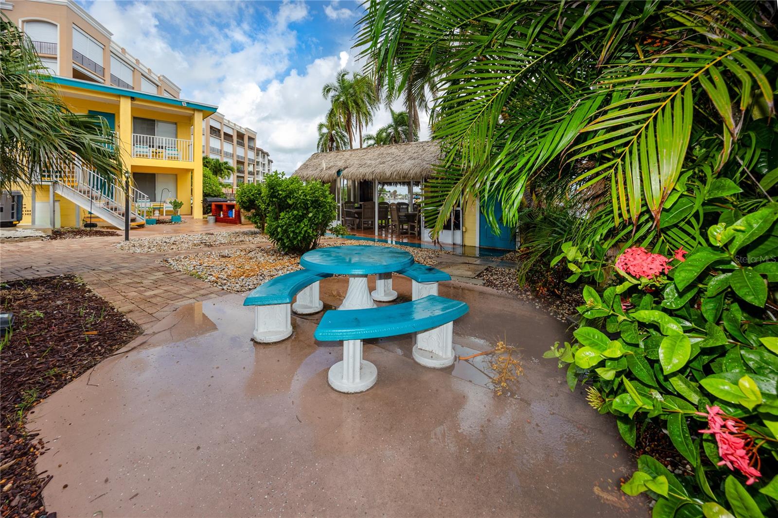 MALYN CONDO MOTEL CONDO - Residential