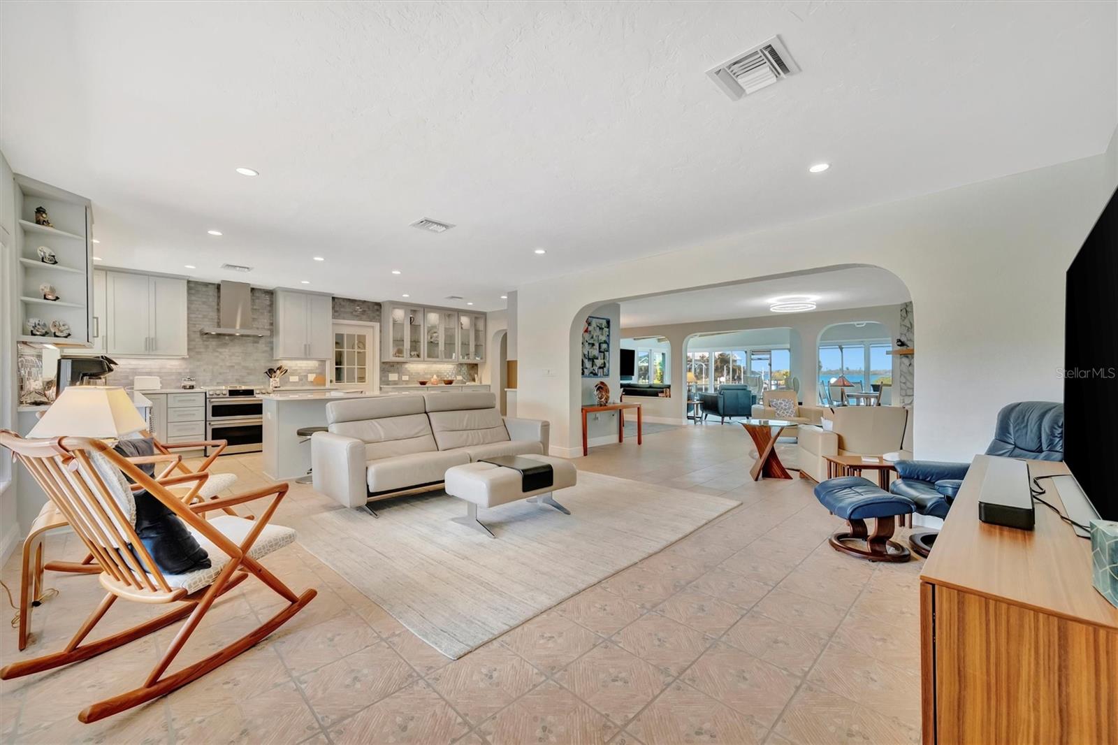 5403 PALMETTO POINT DRIVE