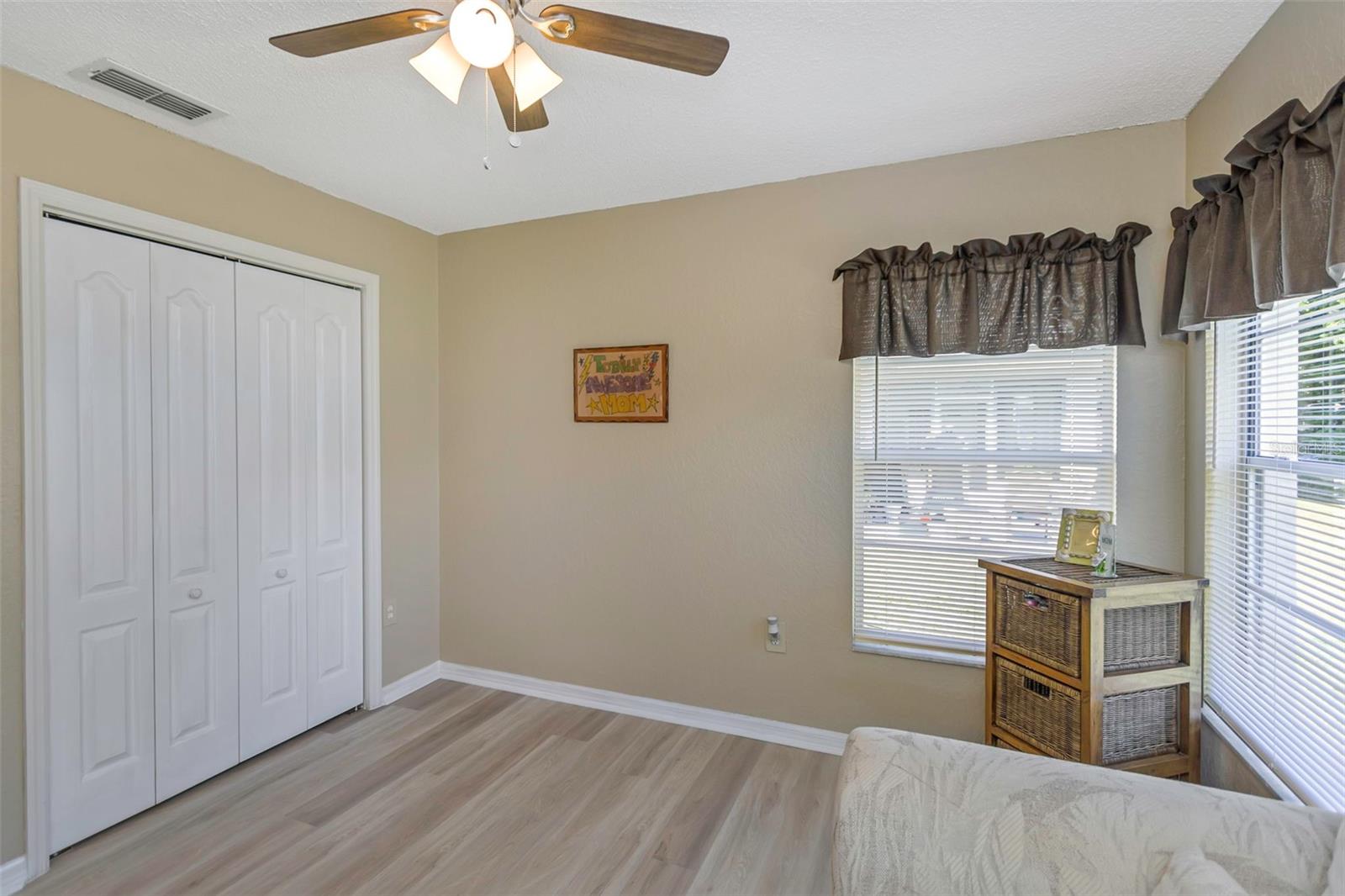 BARRINGTON WOODS PH 03 - Residential