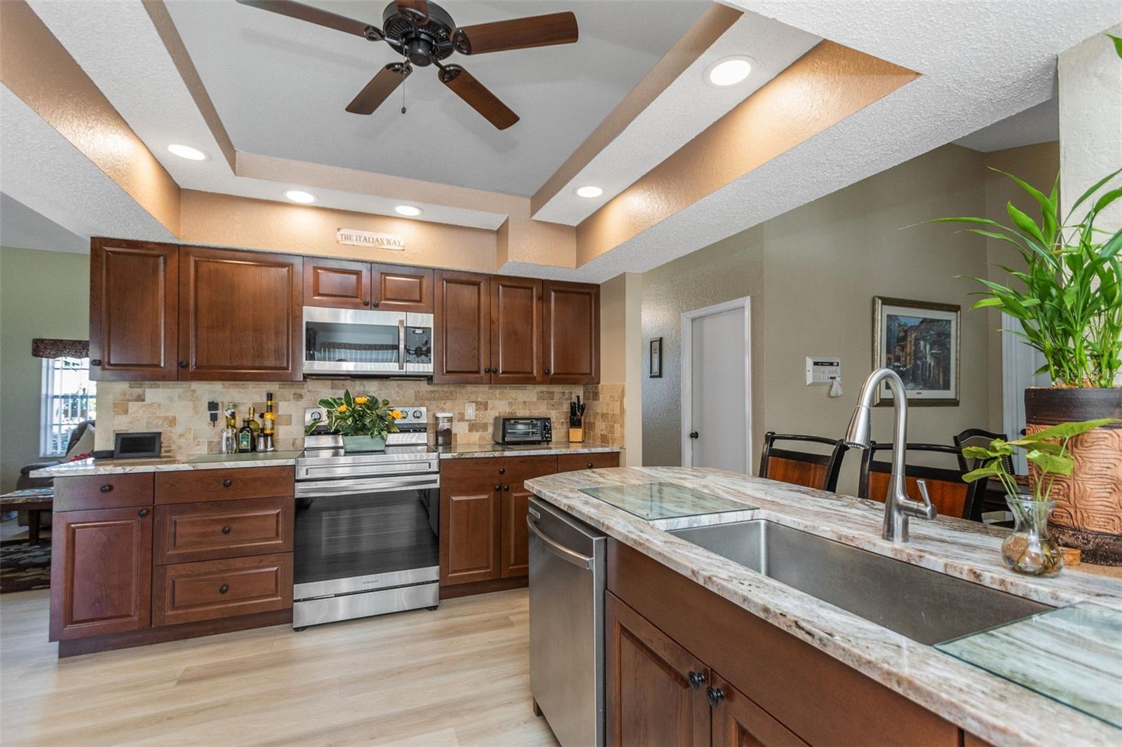 BARRINGTON WOODS PH 03 - Residential