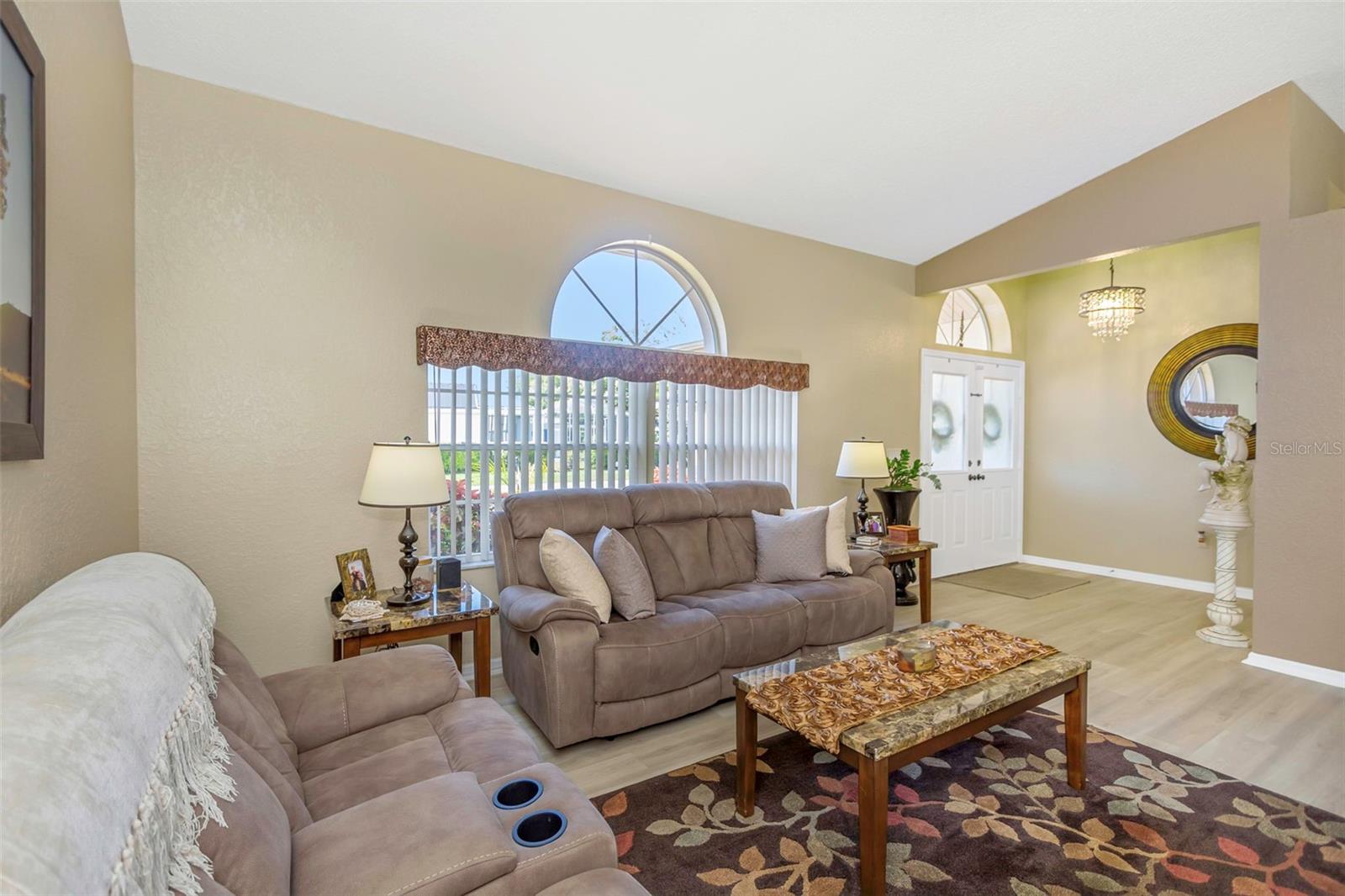 BARRINGTON WOODS PH 03 - Residential