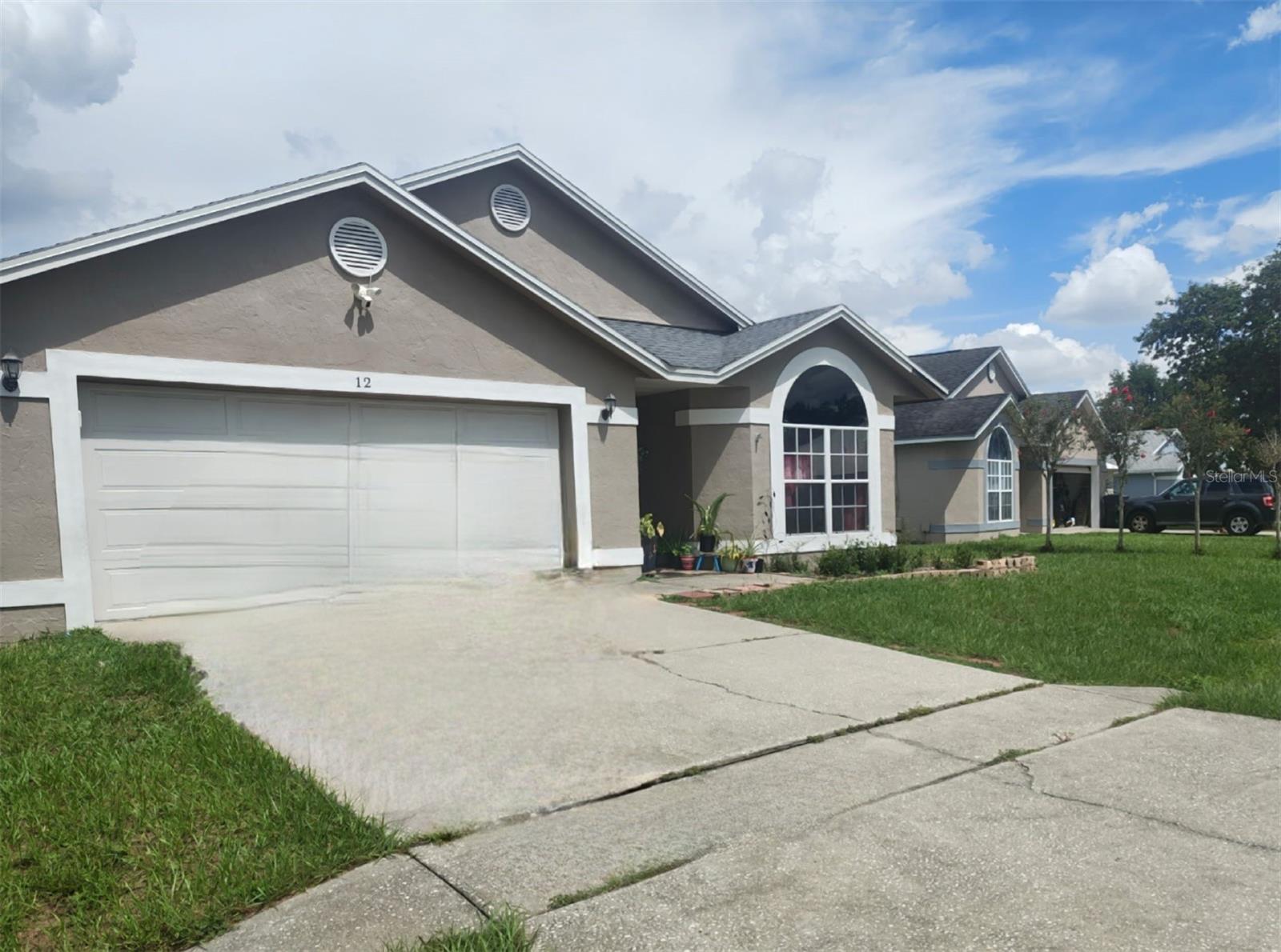 12 SAINT KITTS CIRCLE