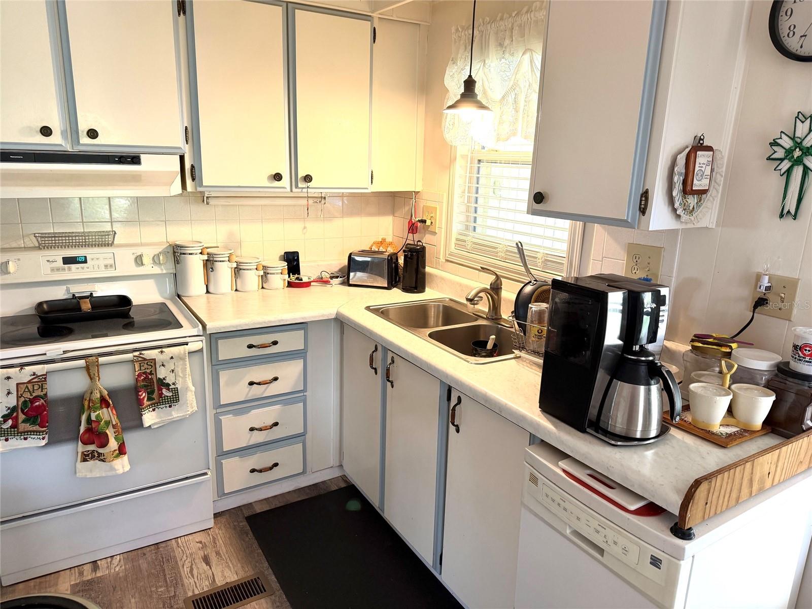 HAWTHORNE AT LEESBURG A COOP - Residential