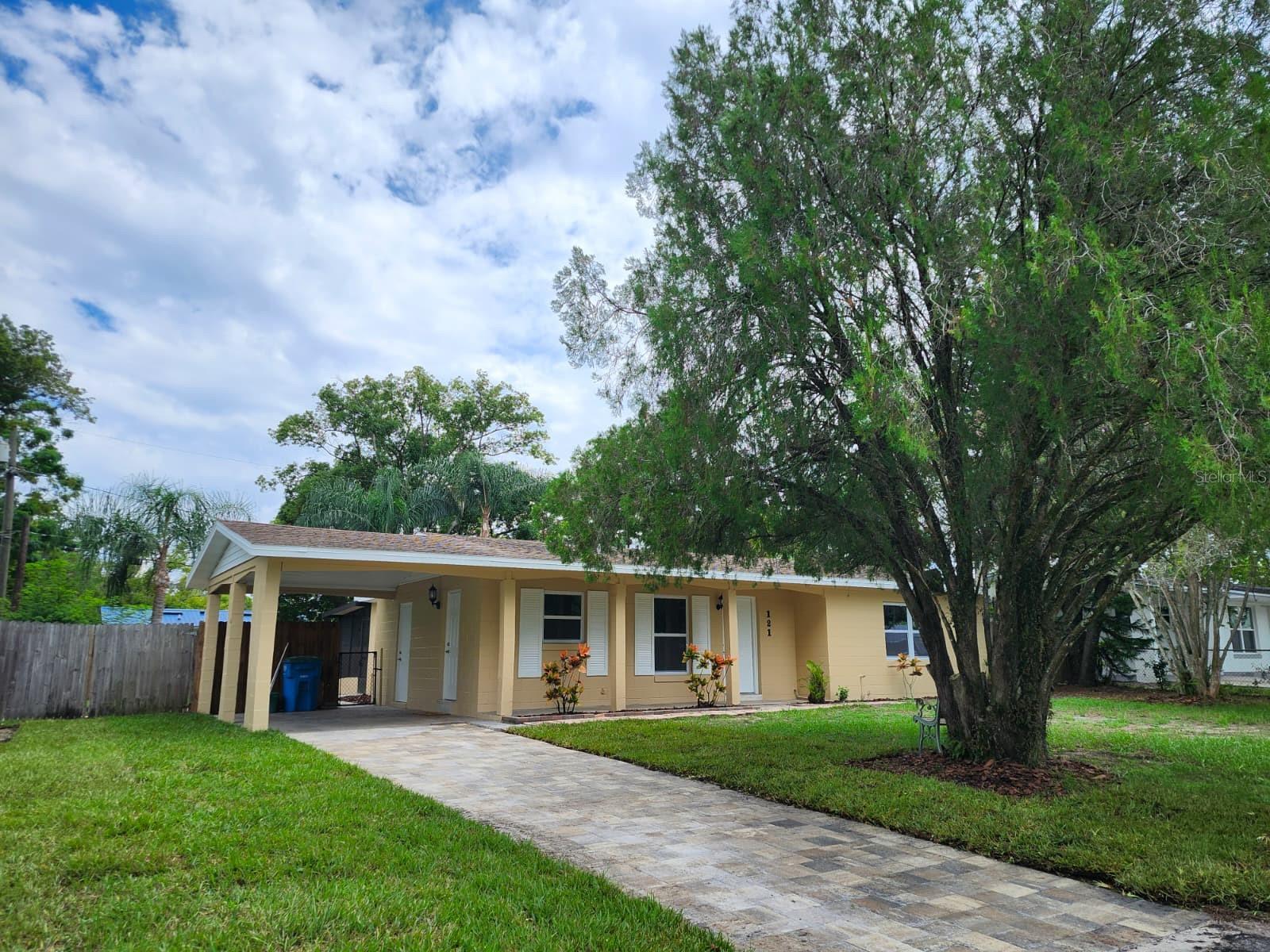 Beautiful 3 bedrooms 2 baths home in Winter Springs, Florida. Sit out on your front porch and enjoy the lake/park view. Beautiful, paved driveway can hold 2 cars. Relax in the backyard within big area. This home is minutes from all shopping, Interstate 4 and the 417-toll road. Close to the police station for added security. The back yard has turf grass. Kitchen was remolded new counter and cabinets. Master bathroom was remolded new tub and shower, vanity and tiles. All new Windows and doors 2025, AC 2025, roof 2015, Electric 2025, new paver driveway.
In the event a full-price offer is received, the Seller agrees to provide a $5,000 credit toward the Buyer's closing costs, to be applied at closing.