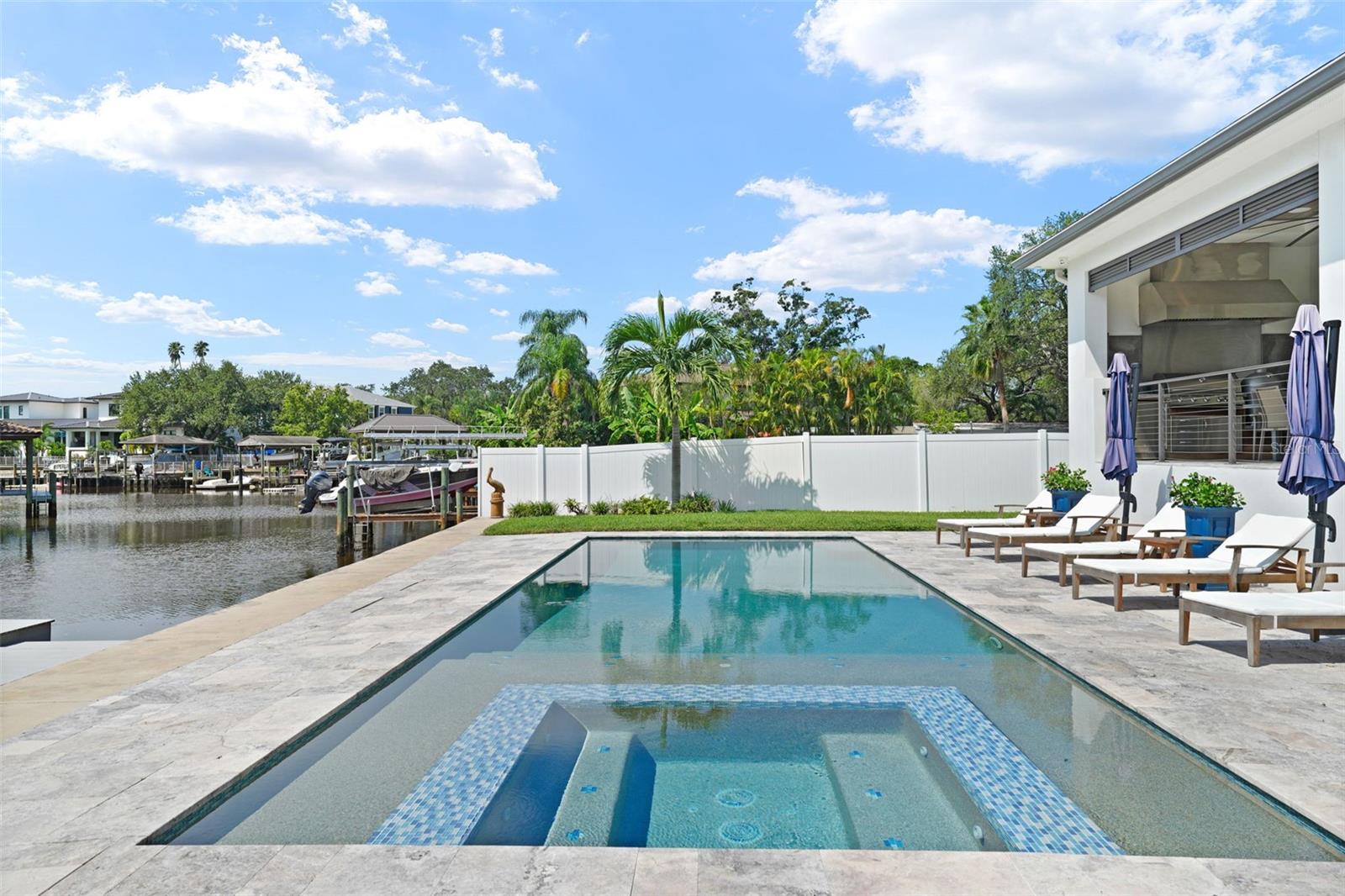 DAVIS ISLANDS PB10 PG52 TO 57 - Residential
