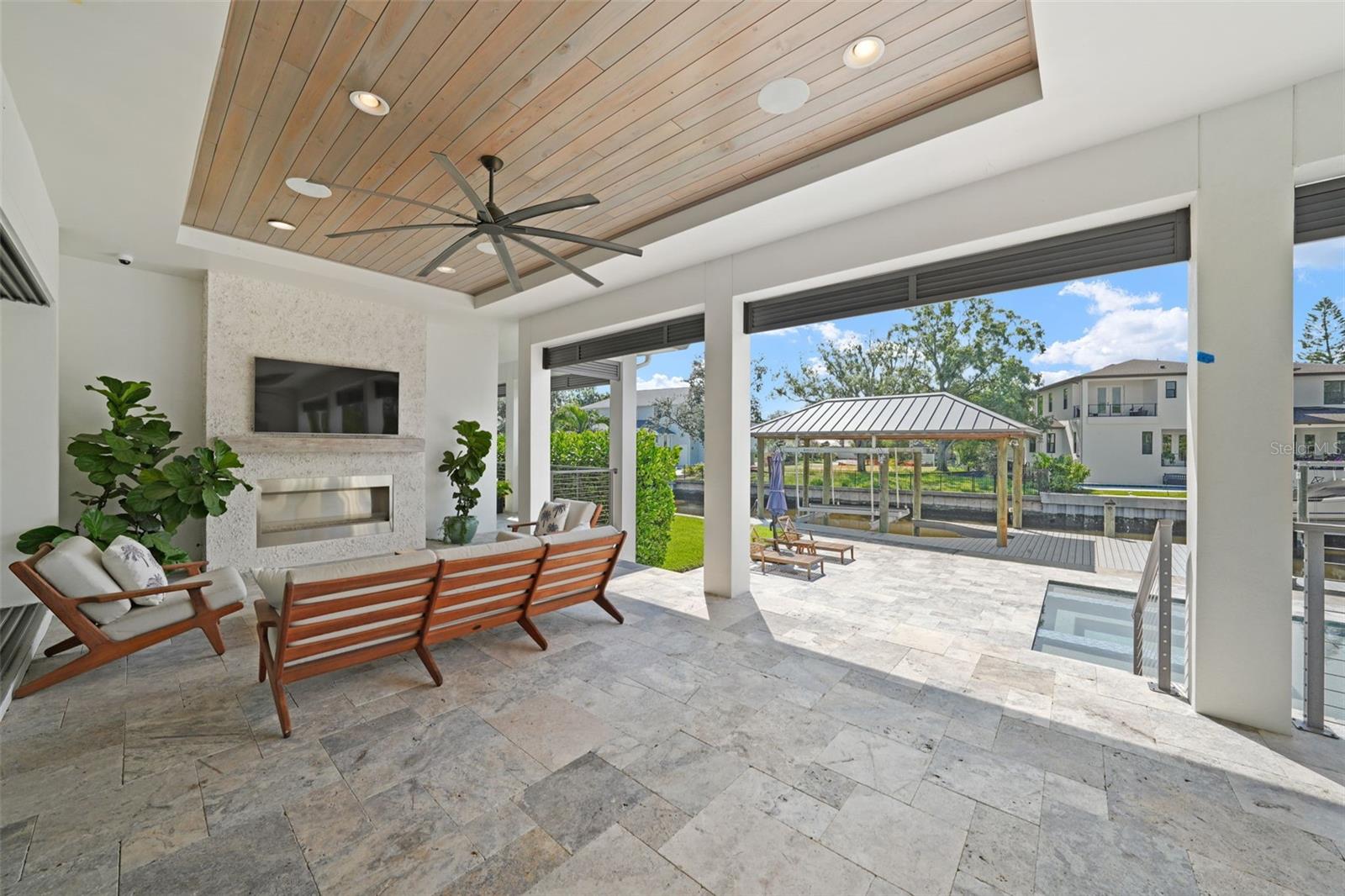 DAVIS ISLANDS PB10 PG52 TO 57 - Residential