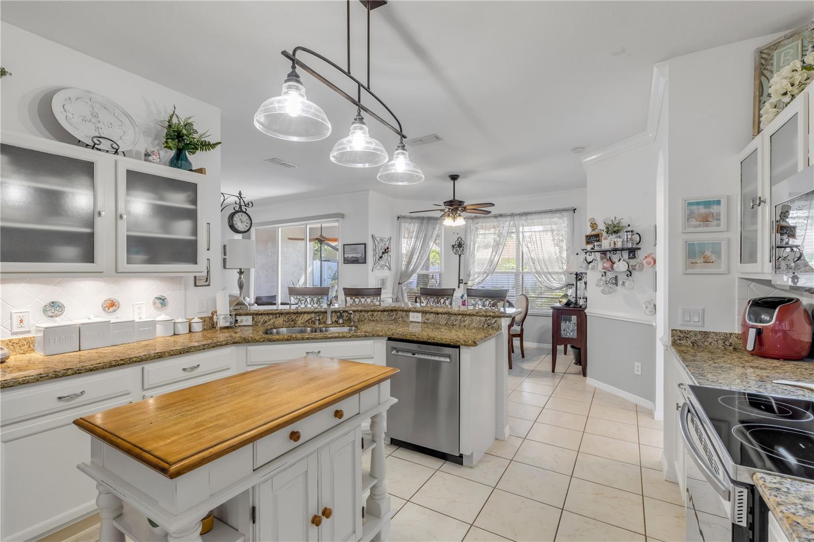 129 CRYSTAL OAK DRIVE