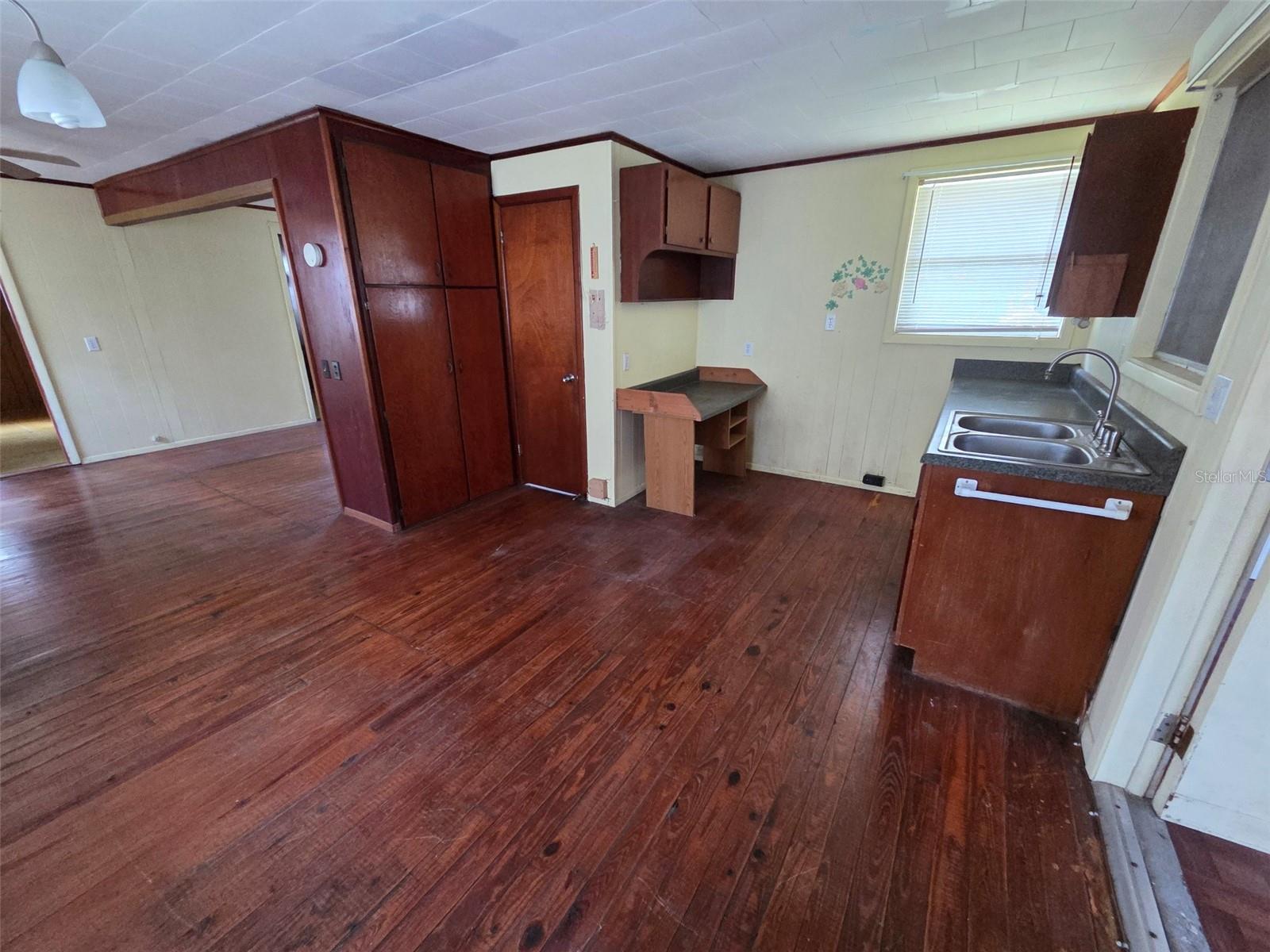 ZEPHYRHILLS COLONY CO - Residential
