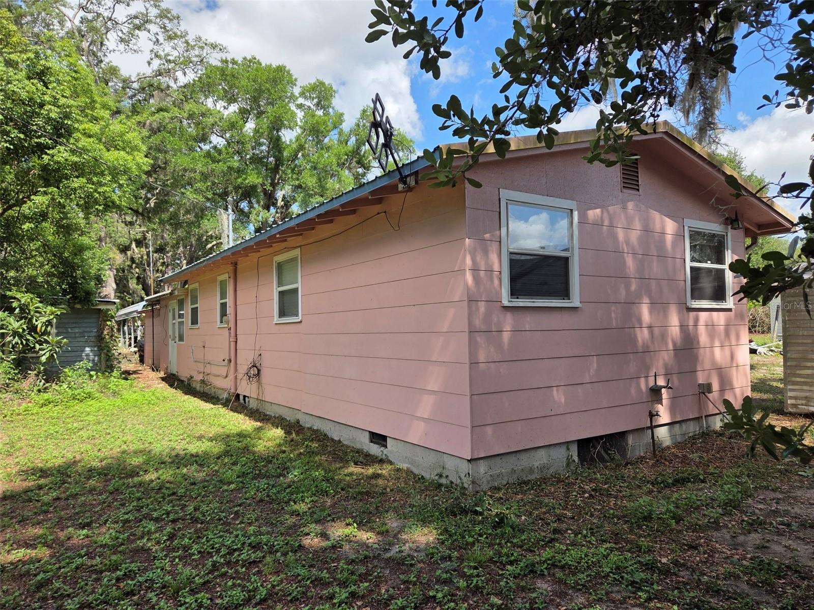 ZEPHYRHILLS COLONY CO - Residential