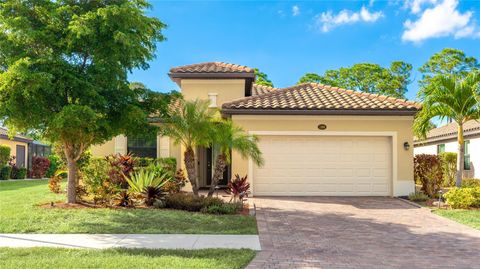 Photo of 12880 Cinqueterre Drive, Venice, FL 34293 (MLS # A4672320)