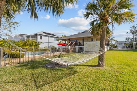 A home in ELLENTON