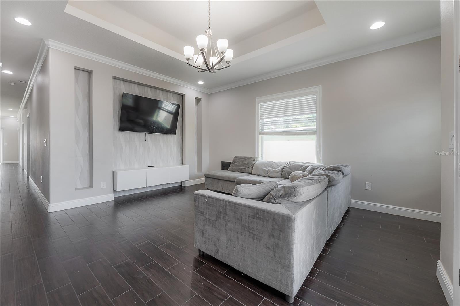 ARMENIA GARDENS - Residential Lease