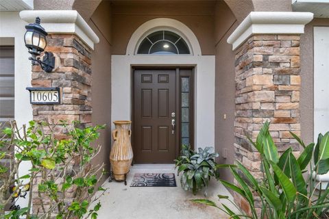 A home in PARRISH