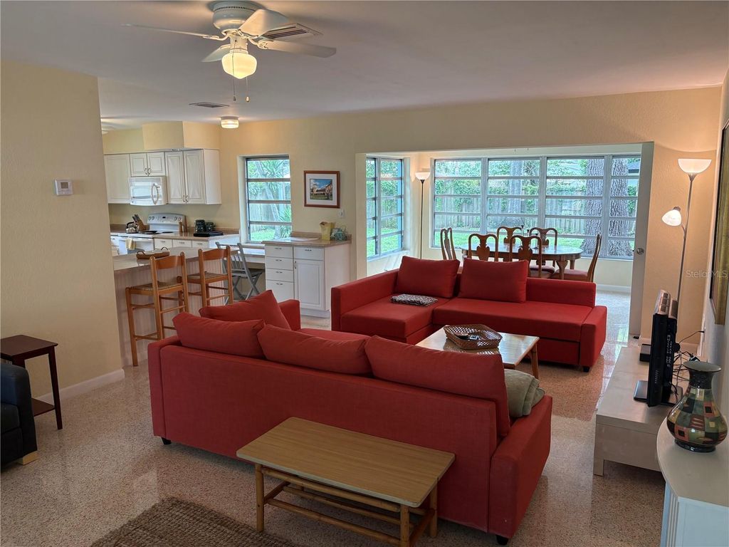 Photo of 1669 Paloma Lane, Dunedin, FL 34698 (MLS # TB8416669)