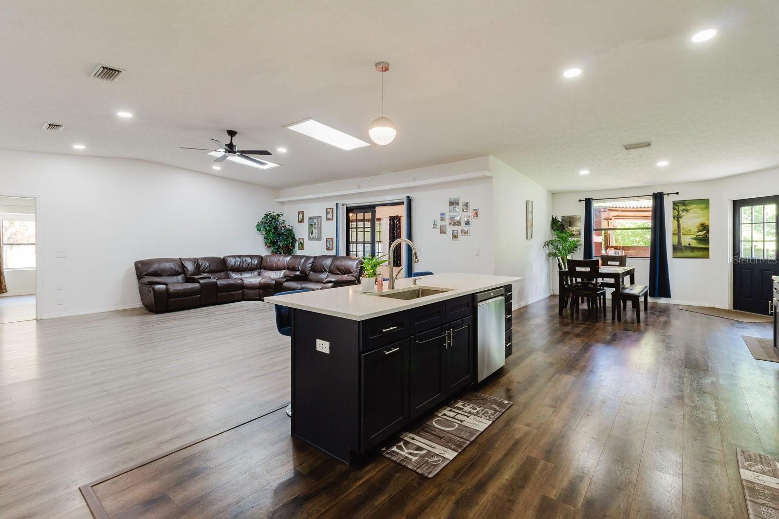 LAKE PADGETT PINES - Residential