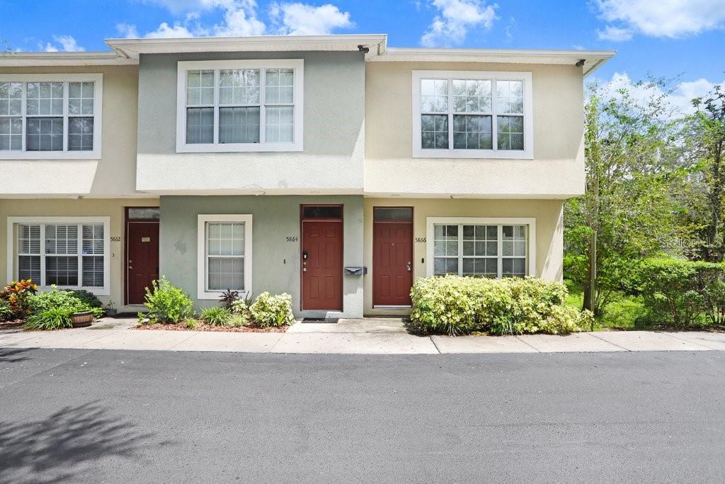 Stylish & Spacious 3-Bedroom Townhome – Minutes from Everything You Need! ?
Step into comfort and convenience with this beautifully updated 3-bedroom, 2.5-bath townhome-style condo that checks all the boxes. From the moment you walk in, you’ll love the open, airy feel and the sleek vinyl plank flooring that flows through the living areas and bedrooms, paired with easy-to-maintain tile in the bathrooms.
Upstairs, three generously sized bedrooms offer the perfect retreat—complete with ample closet space to keep everything organized.
When it’s time to relax, take a dip in the sparkling community pool or unwind in your own private space. Plus, you’ll enjoy designated parking and an unbeatable location just minutes from USF, top shopping, dining hotspots, and major commuter routes.
This home is the perfect mix of style, space, and location—move-in ready and waiting for you!