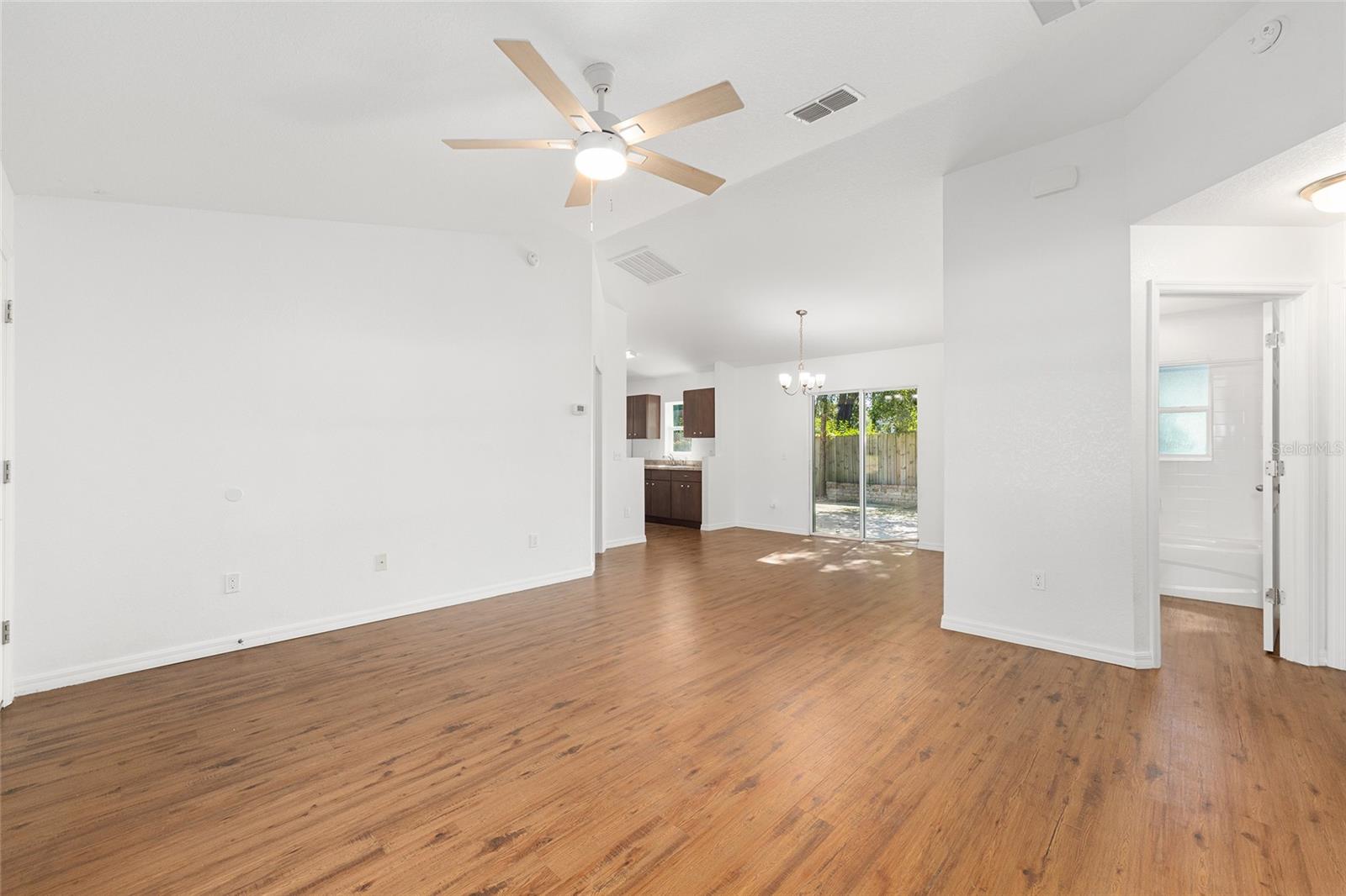 OCALA PARK ESTATE - Residential