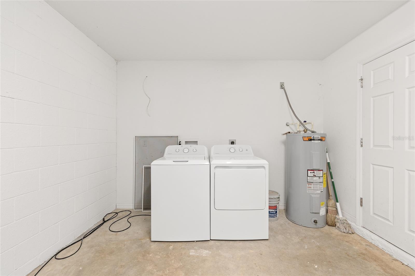 OCALA PARK ESTATE - Residential