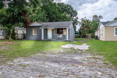 Photo of 123 Oconee Street, Lakeland, FL 33805 (MLS # L4954990)