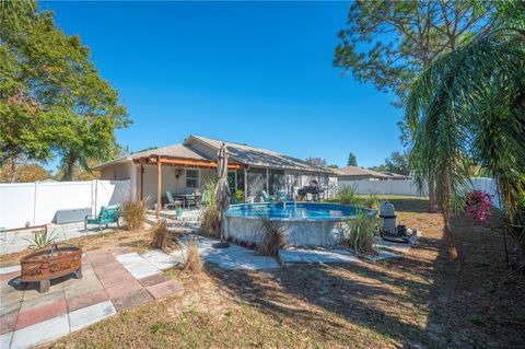 A home in AUBURNDALE