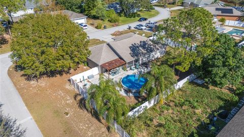 A home in AUBURNDALE