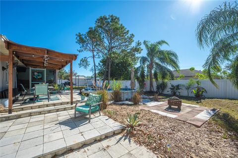 A home in AUBURNDALE