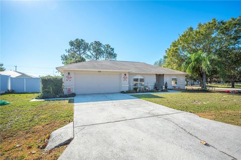 A home in AUBURNDALE