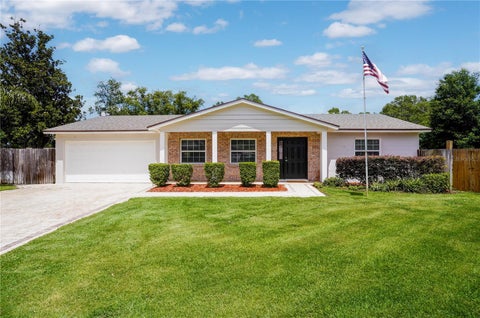 Tiny photo for 110 Devon Court, Longwood, FL 32779 (MLS # O6412026)