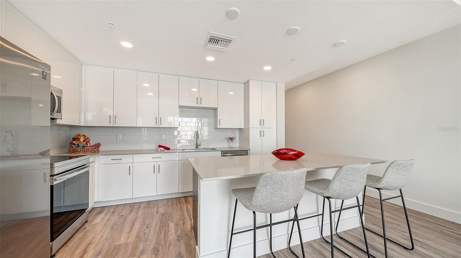 THE STRAND OF SARASOTA - Residential