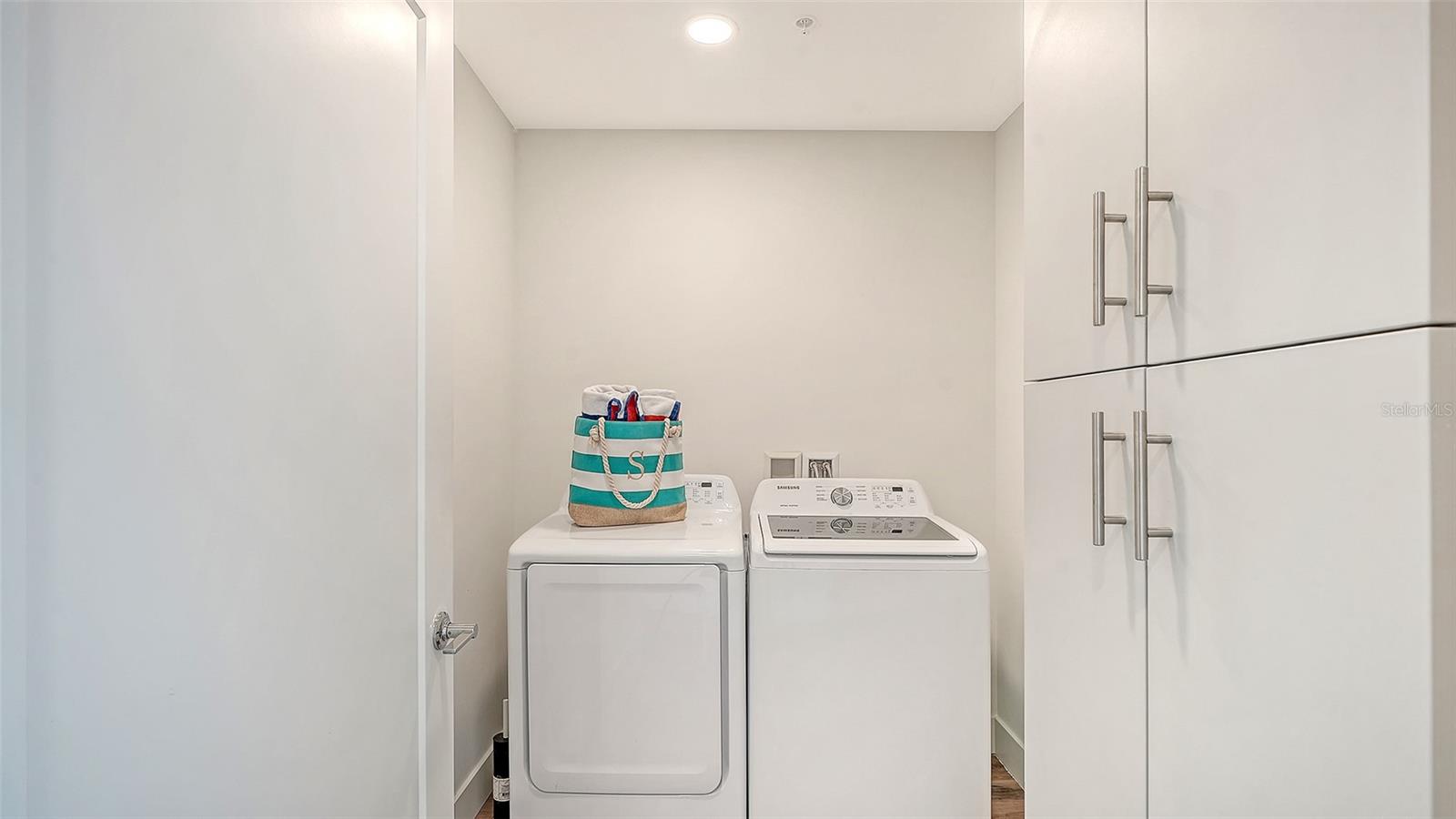 THE STRAND OF SARASOTA - Residential