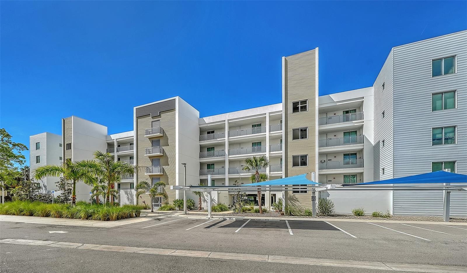 THE STRAND OF SARASOTA - Residential