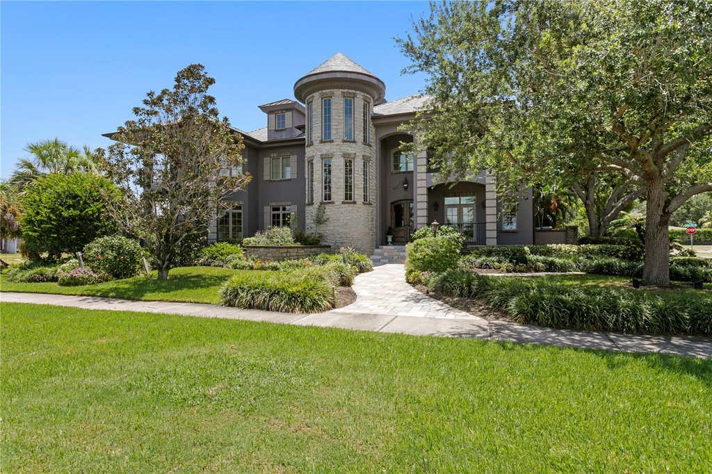 Photo of 401 Snell Isle Boulevard NE, St Petersburg, FL 33704 (MLS # TB8525734)