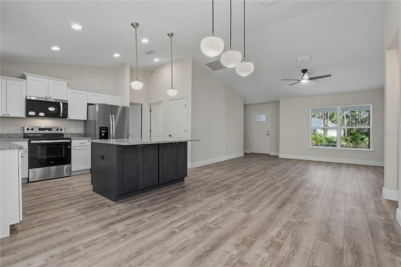 11240 W DRAGONHEAD DRIVE