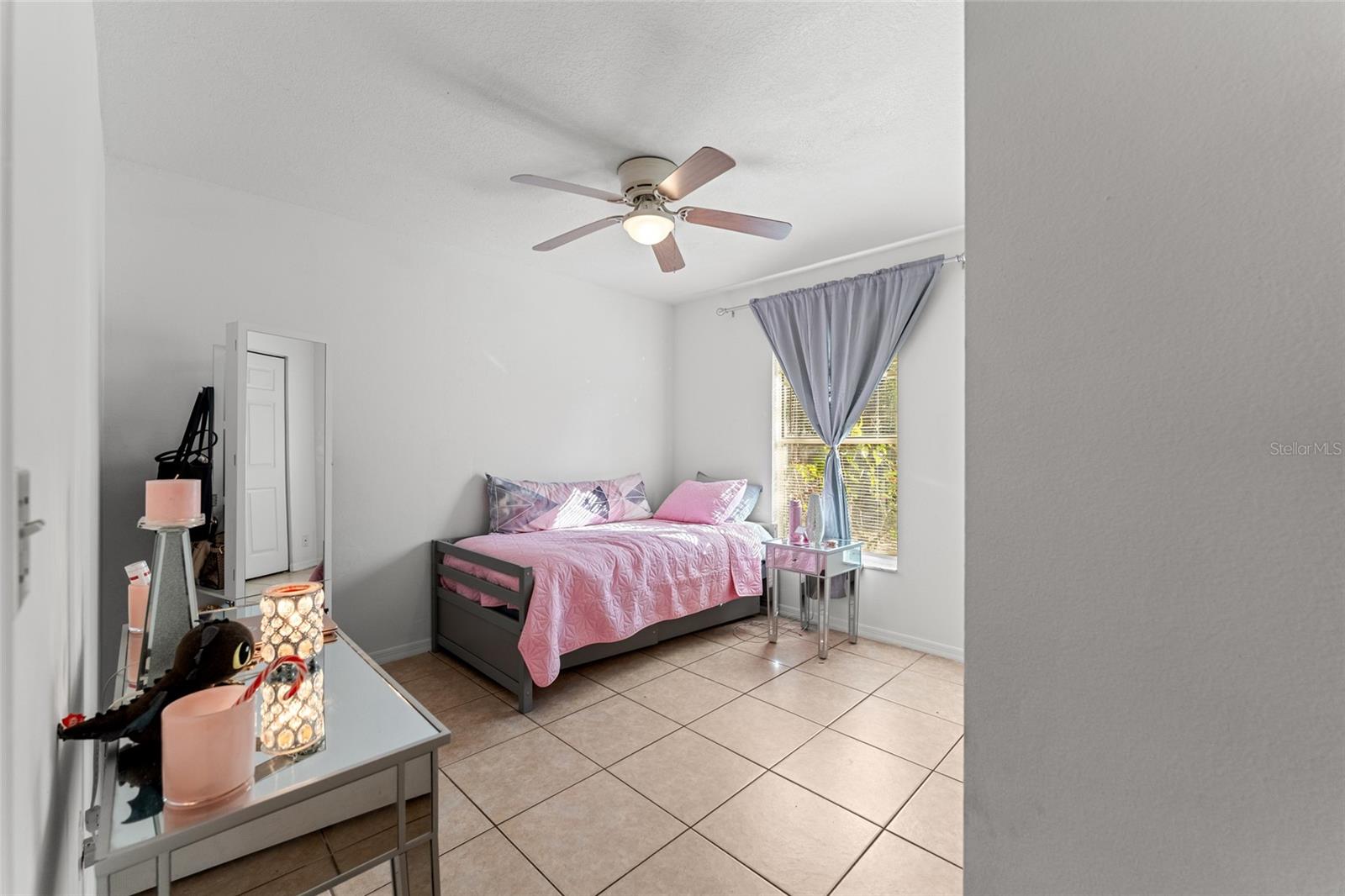 TURTLE LAKES - Residential