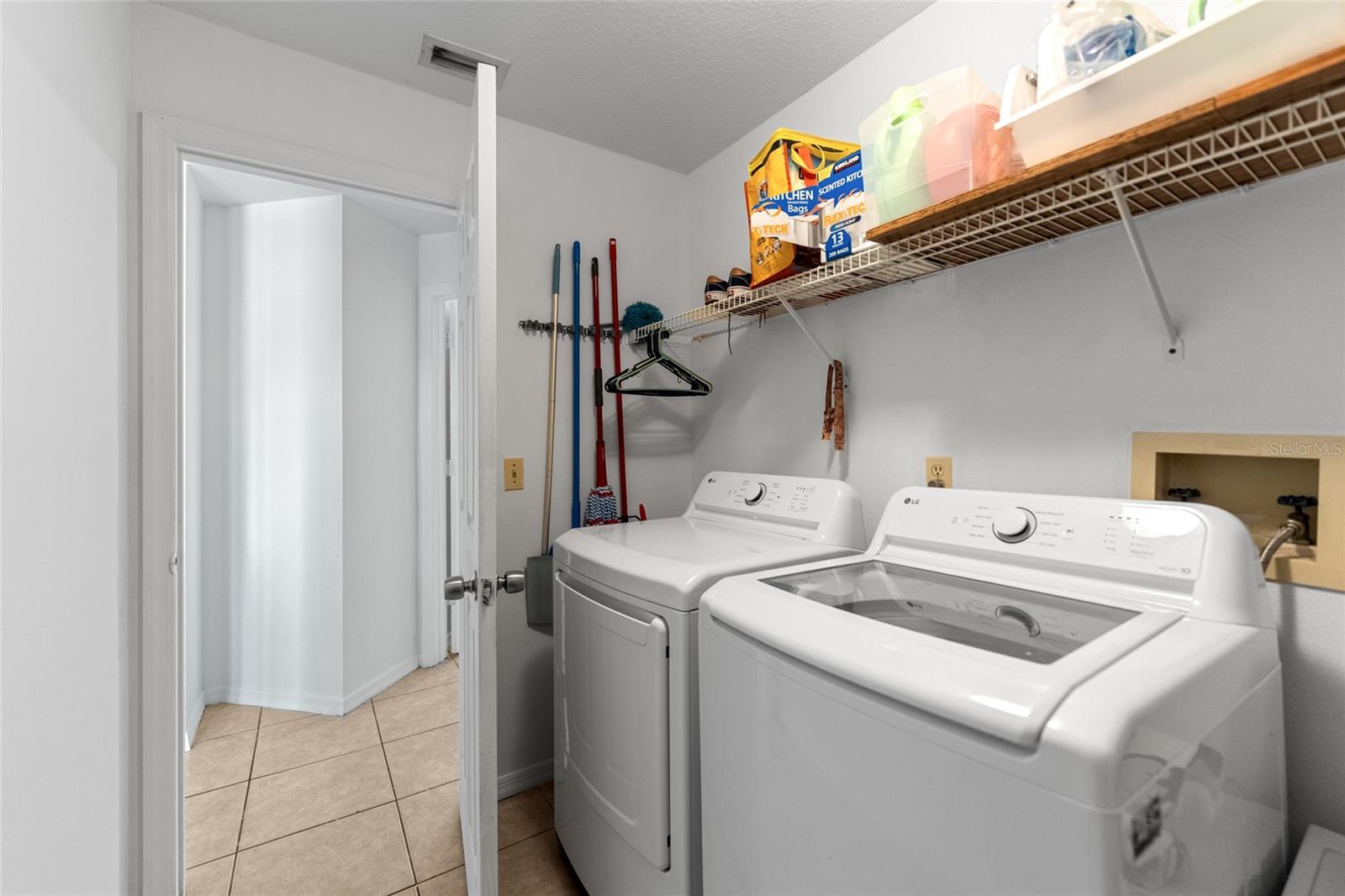 TURTLE LAKES - Residential