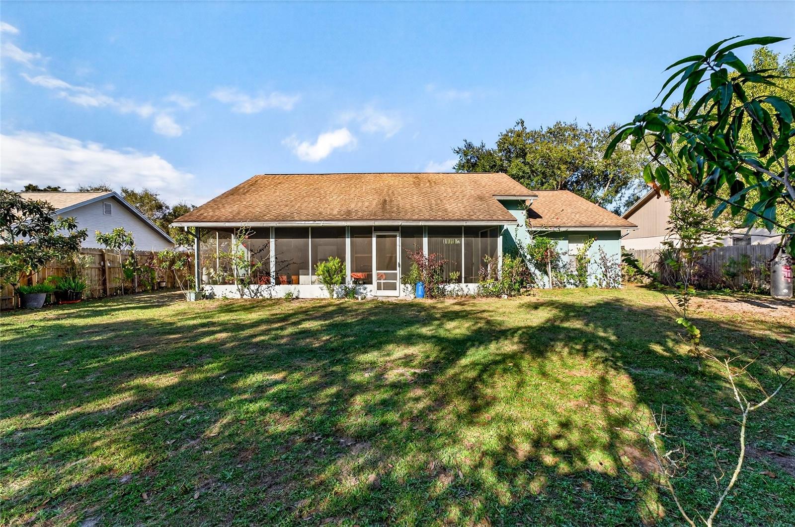 TURTLE LAKES - Residential