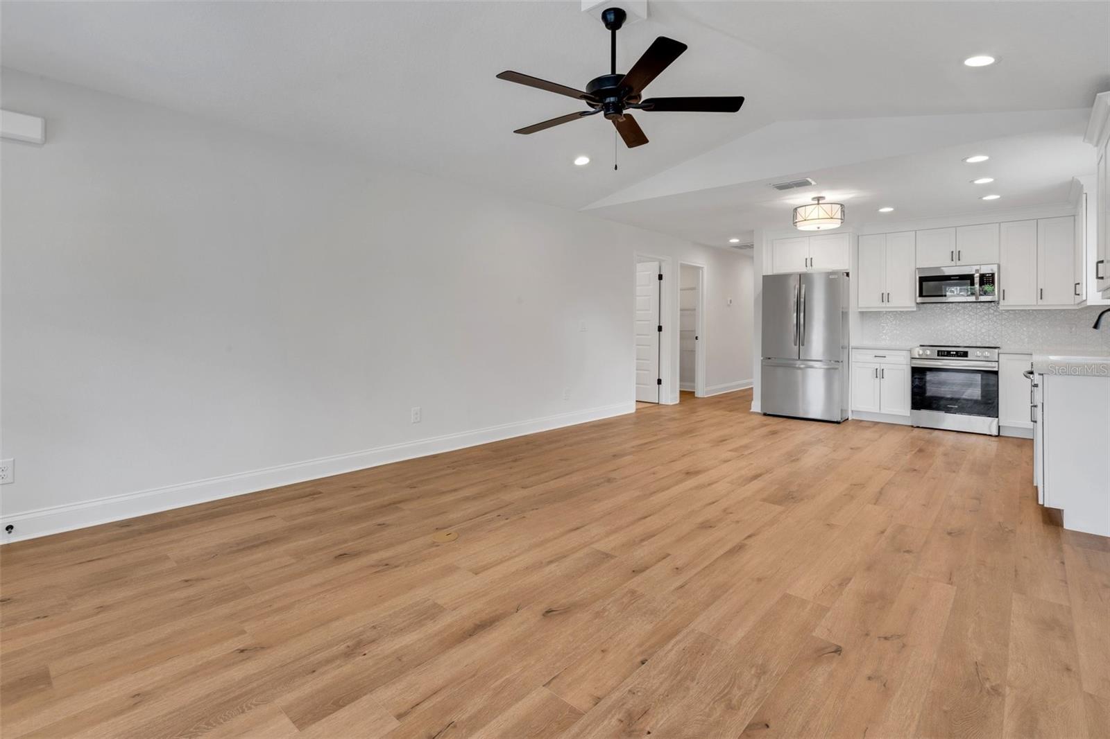 1246 DOROTHY STREET