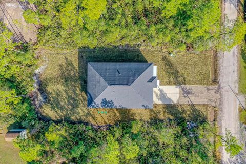 A home in DELAND