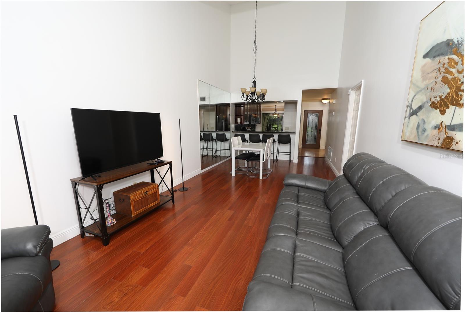 3913 VILLAS GREEN CIRCLE 3913