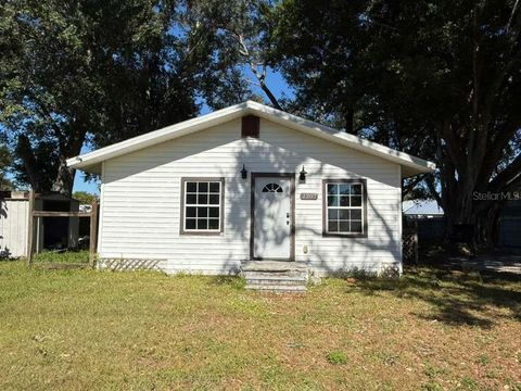 Photo of 2207 38th Avenue E, Bradenton, FL 34208 (MLS # A4672244)