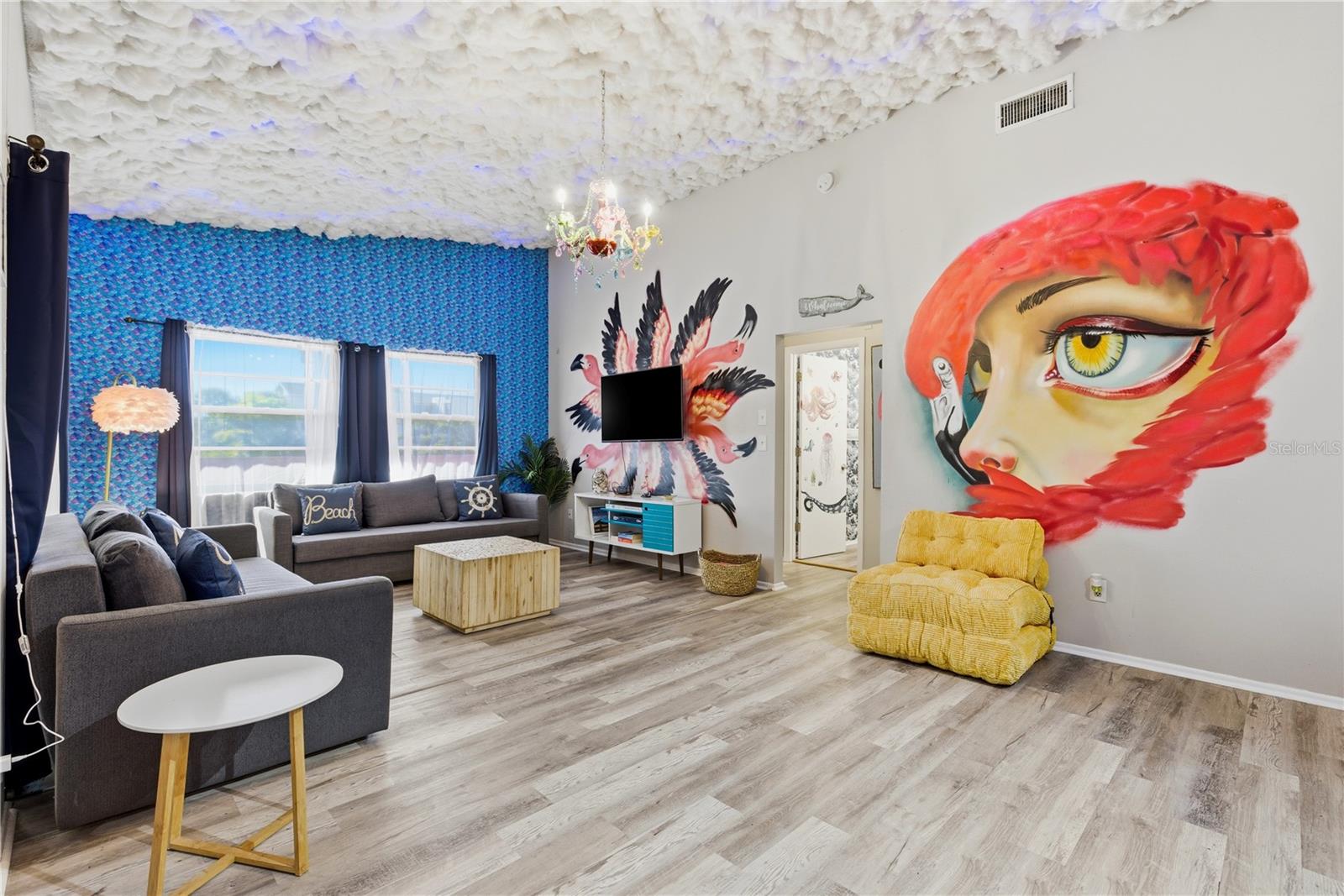 527 BEACH ROAD